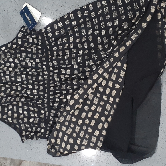 Mini dress - Picture 2 of 4